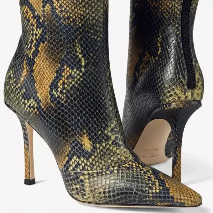 Buty do kolan z nadrukiem wężowej skóry Buty do kolan z nadrukiem wężowej skóry