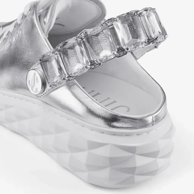 Diamond Sling – srebrne metaliczne skórzane pantofle sportowe z kryształowym paskiem Diamond Sling – srebrne metaliczne skórzane pantofle sportowe z kryształowym paskiem