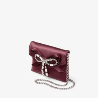 Miękki etui na karty z łańcuszkiem Etui na karty z satyny w kolorze głębokiego merlotu z kryształową kokardką Miękki etui na karty z łańcuszkiem Etui na karty z satyny w kolorze głębokiego merlotu z kryształową kokardką