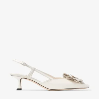 Mimmi Sling Back 50 Latte – błyszczące sandałki z nappa z koronkową ozdobą