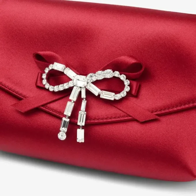 Mini torba z miękką kokardką w kolorze rubinowej czerwieni z kryształową kokardką Mini torba z miękką kokardką w kolorze rubinowej czerwieni z kryształową kokardką