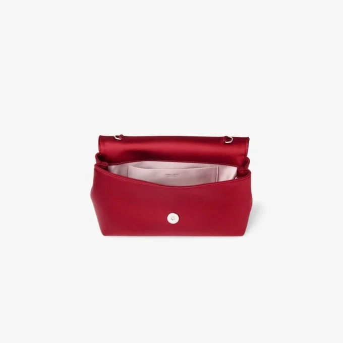 Mini torba z miękką kokardką w kolorze rubinowej czerwieni z kryształową kokardką Mini torba z miękką kokardką w kolorze rubinowej czerwieni z kryształową kokardką