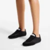 Sunny F z mieszanki czarnej skóry i niskie trampki jimmy choo z koronką Sunny F z mieszanki czarnej skóry i niskie trampki jimmy choo z koronką